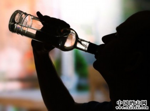 吃什么食物時不宜與飲酒同時進行