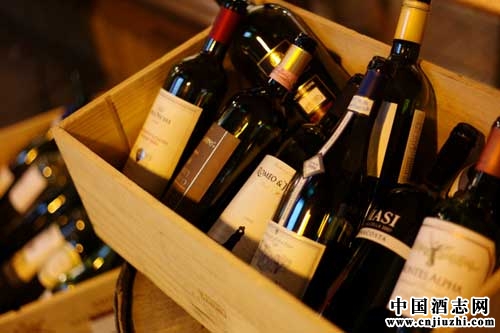 浙江余新市場監管所查獲一非法葡萄酒銷售窩點
