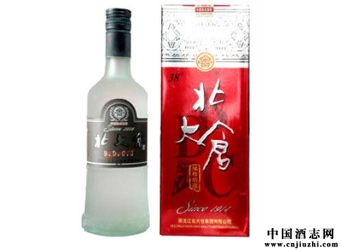 三招分辨純糧釀造與勾兌白酒