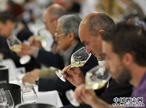 葡萄酒成熟度如何辨別