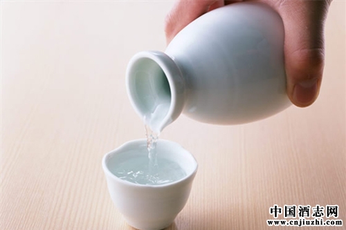中酒協第五屆第一次理事會議在京召開