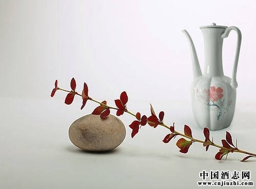 白酒化學(xué):白酒的香味是由哪些因素決定的