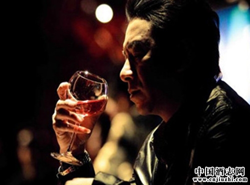 如何品紅酒?紅酒的品評步驟介紹