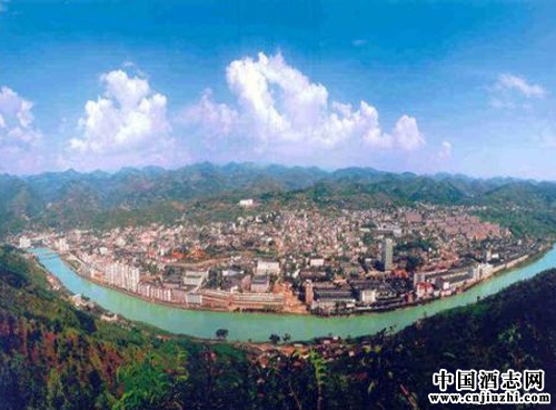同在茅臺鎮(zhèn)的其他所謂“貴州茅臺酒廠”為何造不出茅臺酒?