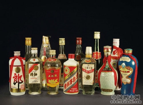 老酒收藏知識:傳統(tǒng)白酒與現(xiàn)代白酒誰更具收藏價(jià)值?
