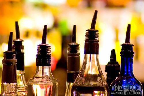 白酒瞄準酒吧,消費者是否買單?