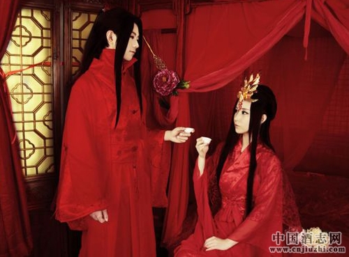 酒禮習俗:敦煌新人共飲合巹酒