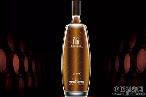 瀘州老窖創意新品百調橡木桶陳釀白酒誕生