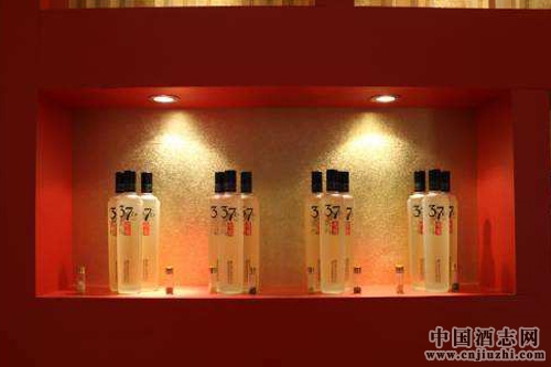 古井貢酒首發37℃亳菊系列