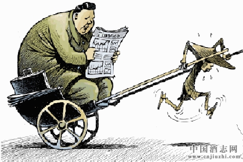 白酒行業(yè)現(xiàn)馬太效應(yīng),茅五瀘齊擴(kuò)產(chǎn)補(bǔ)高端酒