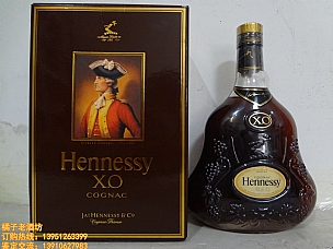 700ml ܎ԊXO һƿ^
